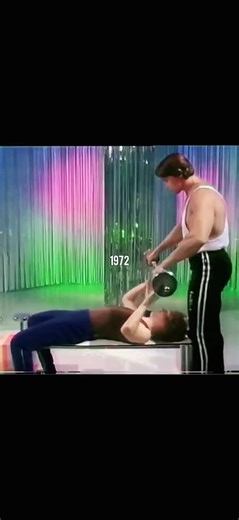 𝐀𝐫𝐧𝐨𝐥𝐝 𝐒𝐜𝐡𝐰𝐚𝐫𝐳𝐞𝐧𝐞𝐠𝐠𝐞𝐫 #bodybuilding #1970 #santamonica #gym #edit