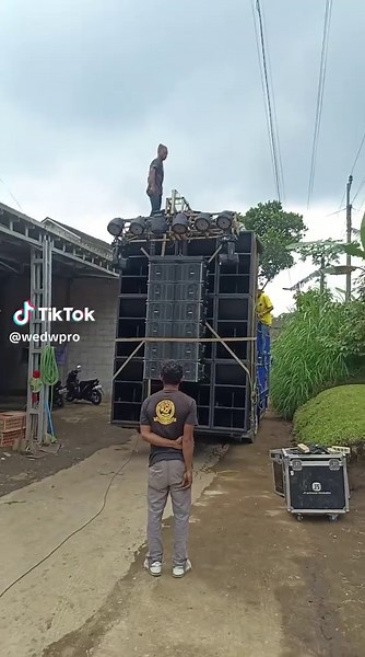 Exploring the Yamaha M7CL for Outstanding Audio