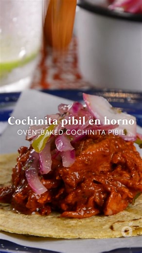 La cochinita pibil es uno de los platillos más deliciosos de México, por eso hoy te compartimos la receta para que impresiones a todos. 😋 #kiwilimón #cochinitapibil #recetasfaciles #recetas #FiestasPatrias | kiwilimón