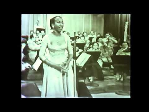 Watch this Extremely Rare 1940s Celia Cruz Performance of "Ogguere" - Vintage Cuban TV