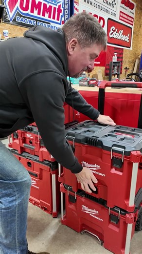 SAVE $50! Milwaukee PACKOUT Rolling Drawer Box Sale! (48-22-8420 Review)