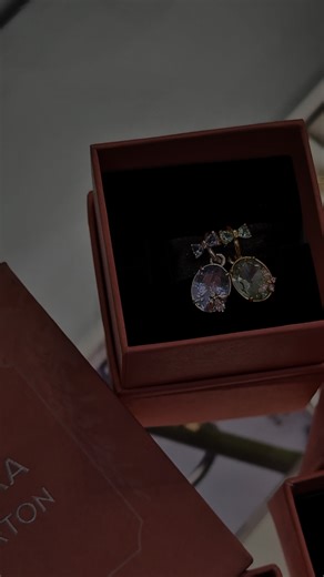 Bridgerton x Pandora Jewelry Now Available in Aruba