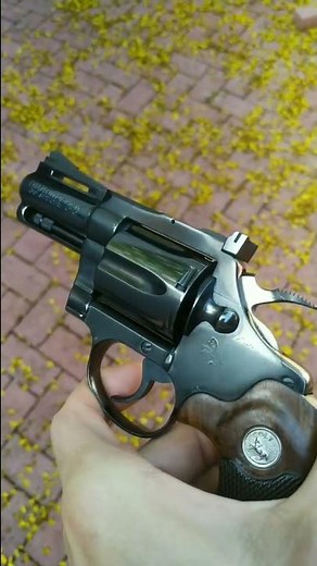 Colt Diamondback 38 top revolver