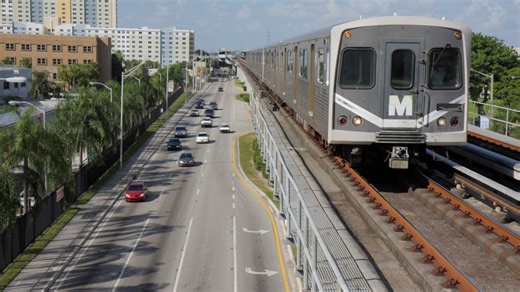 Argument between 2 women ends in stabbing on Metrorail in Miami: Authorities