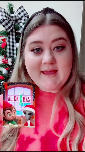 Day 20: Alien Xmas on @netflix 👽 #christmas #christmasmovie #moviereview #netflix #alienxmas