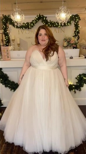🥂 Watters Tulle Wedding Gown | Plus Size Bride #bridalboutique #weddinggown