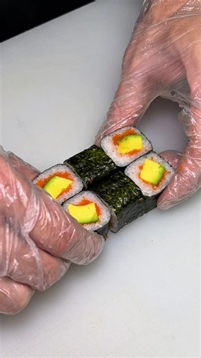 Quick and Easy Sushi Roll in 15 Seconds