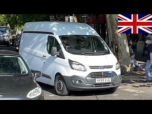 *RARE* UNMARKED Metropolitan Police Van - SPECIALIST UNIT- Responding On Blue Lights And Sirens.