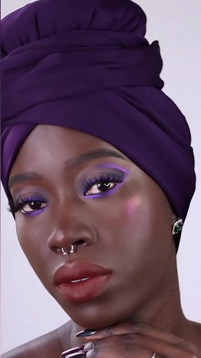 Achieve the Ultimate Eyeliner Look with Multichrome Epiphany Glow Tutorial