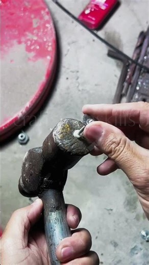 Small Hammer Hole Filling Repair Skills