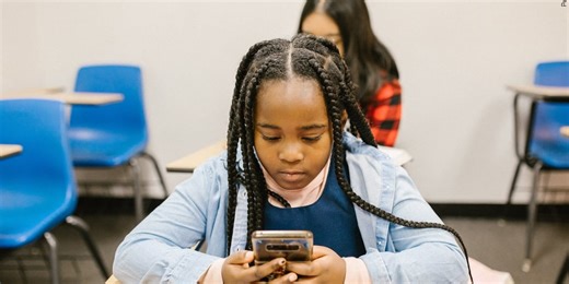 Laurens Co. School District 55 establishes school rule on cell phone usage