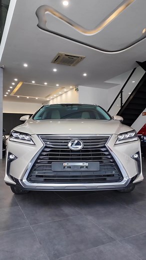 137K views · 1.2K reactions | 6 năm đi có 34.000km? #lexus #rx300 #tuanxesang #autonamsaigon #xuhuong | Tuấn Xe Sang | Facebook