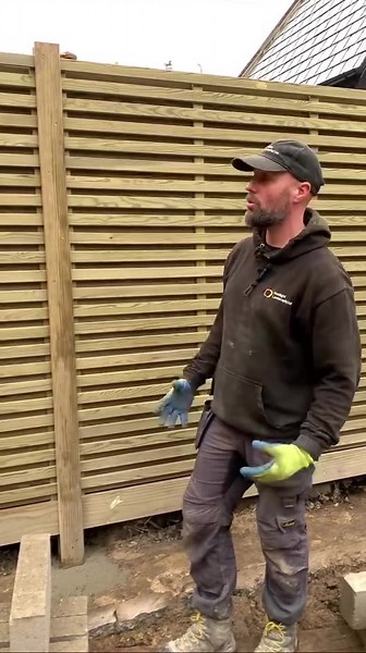 A great review from one of our Approved Installers of our Venetian Hit and Miss fence panel #review #jacksonsfencing #garden