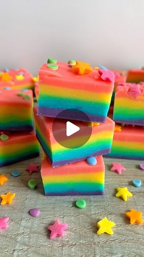 Fitwaffle Kitchen | Eloise on Instagram: "EASY RAINBOW FUDGE 🌈 Happy Pride Month!! 🥳🌈❤️ This fudge is one of the prettiest and coolest things I’ve ever made. It’s so much easier to make than you might think and it was a lot of fun 🥰 You just need 2 ingredients for the fudge, plus lots of food colouring and sprinkles 🤪 Sound on for full instructions 🔉 All you need is: 1 tin condensed milk 500g white chocolate Food colouring (I used Wilton, red, blue, green, yellow and purple) Rainbow sprink