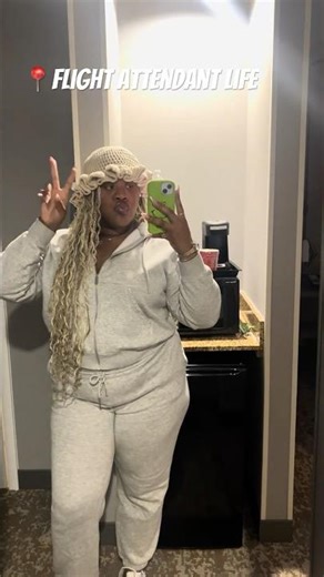 Stuck on an Unexpected Layover in Chicago ✈️ | Flight Attendant Life