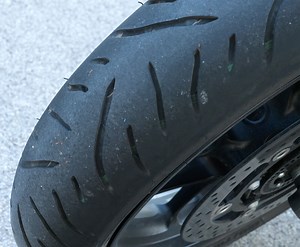 Bridgestone • Battlax T32