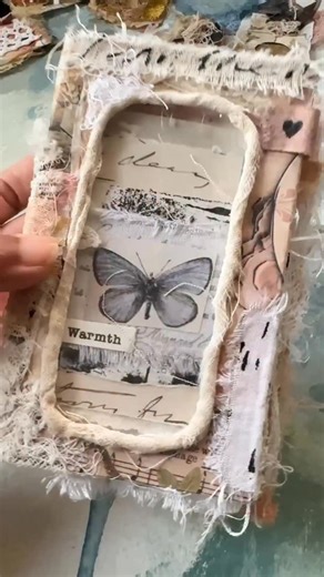 🚨 FREE Art Journaling Class for Beginners 🚨 My first class of 2026 is officially out! This flip-through is one of the THREE journals you’ll learn to create — even if you’ve never made an art journal before. No rules. No pressure. Just start. 👉 Link in bio — go enroll and tell me what you think. https://debasreedeyart.com/free-art-journaling-class-for-beginners/ | Debasree Dey Art