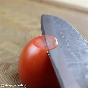 I could watch these sharp knives cut stuff for hours? Via: https://www.instagram.com/sharp_knifeshop/ // https://sharpknifeshop.com/ I | BuzzFeed Food