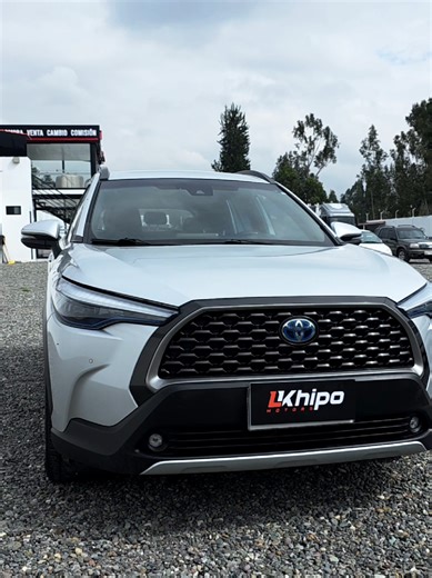 🚙 Elegancia, espacio y tecnología híbrida Toyota Corolla Cross MID 1.8 Híbrido Automático • Amplio • Confortable • Ahorro real de combustible 💳 Crédito directo disponible 0984330025 📍 Khipo Motors #Toyota #CorollaCross #Hibrido #parati #riobamba_ecuador🇭🇹🇪🇨