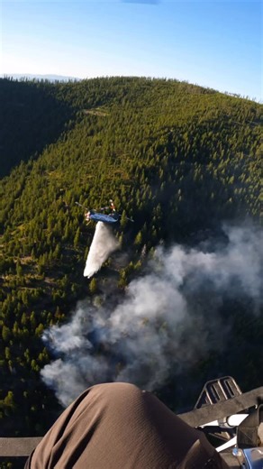 Lloyd H on Instagram: "Chinooks, Montana and shooting live drops on fires! @gopro Hero 11 black mini footage while I was shooting stills of ‘Dos Ochos’ and crew fighting a fire near to Missoula, Montana. This was for a visit to shoot content for both @billingsflyingservice and @verticalmag, as Billings had two CH-47D working exclusively for Montana DNRC. #GoPro #Photographer #Aviation #Helicopter #Montana #Firefighting #GoProEverything #goprooftheday #VerticalMag #InstaAviation"