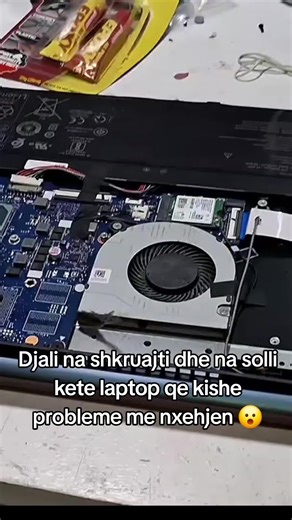 Mos Harroni te ndryshoni pasten termike tek pajisjet tuaja,Laptop Pc dhe karta grafike ✅️ 📌Duke rinovuar pasten thermike, rrite perfomancen dhe i jep jetegjatesi pajisjeve elektronike🤌 ✅️🤌💻 Rregullo dhe Përmirëso Laptopin & Kompjuterin Tënd Sot! ❌ Ngrohje e tepërt? ❌ Ngadalësim i sistemit? ❌ Probleme me ndezjen apo baterinë? Ne ofrojmë riparim dhe mirëmbajtje profesionale për të gjitha markat dhe modelet e laptopëve: Dell, HP, Lenovo, Acer, Asus, Toshiba, Sony Vaio, IBM dhe më shumë! ✅ Pastr