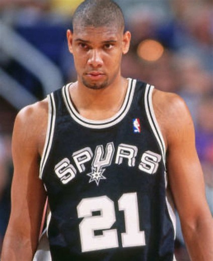 Tim Duncan proved that fundamentals never go out of style. 🏀 From elite footwork and post hooks to flawless back-to-the-basket scoring with either hand, “The Big Fundamental” mastered the art of post play like few ever have. One of the greatest low-post scorers in NBA history. #TimDuncan #NBAHistory #NBAHighlights #SanAntonioSpurs #Basketball