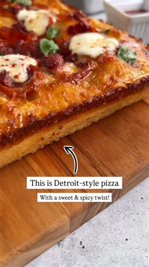 Nordic Ware | Crispy edges. Pillowy crust. Serious flavor. 🍕🔥⁠ ⁠ This Hot Honey & Ricotta Detroit-style pizza is baked to perfection at home in our NEW... | Instagram