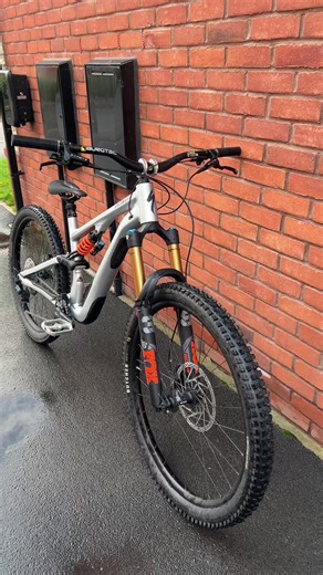 Dreamy Specialized MTB Features and Performance