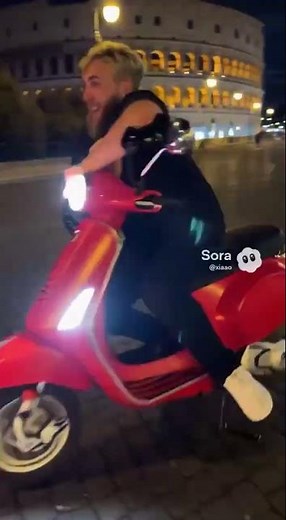 JAKE PAUL STEALS MY PIZZA!?!🤔💫🤣