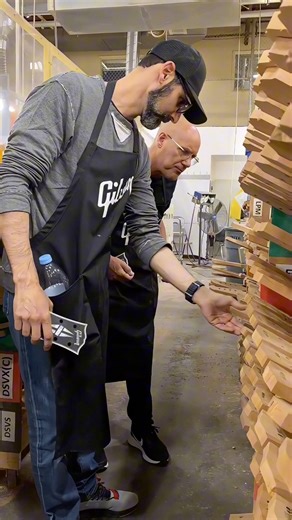 93K views · 673 reactions | The Process: Building CEO 1 & Master Luthier 1 Step 3: Selecting the perfect neck and applying our headstock veneer! Next step…stealing some fretboards from Custom Shop 落#gibson #gibsonguitar #guitarbuild #guitar #nashville #music #gibsoncustom | Gibson | Facebook