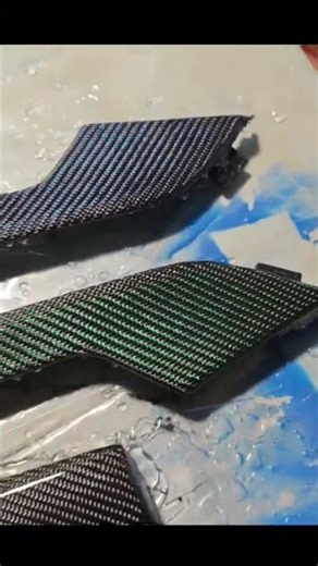 Carbon fiber car interiors look good with both twill and random patterns