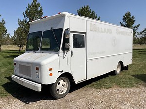 1996 Chevrolet P30 2WD 18’ Step Van | Transportation