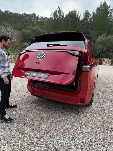 VW ID Buzz GTX: AWD Electric Microbus with Versatile Loading Area