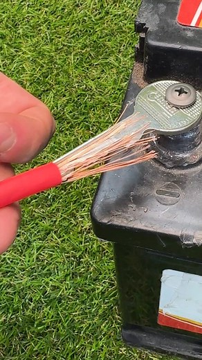 284K views · 110 reactions | Car battery hack using an old key | Creative Panda | Facebook