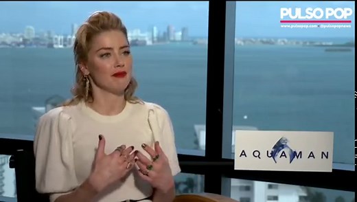 Aquaman | Amber Heard speaks perfect Spanish during movie interview