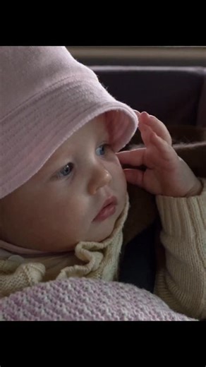 HQC OFFICIAL on Instagram: "Movie Name - Cargo(2017) Cargo (2017) is a gripping Australian post-apocalyptic thriller that will keep you on the edge of your seat. Directed by Ben Howling and Yolanda Ramke, this movie is based on their 2013 short film of the same name. The film tells the story of Andy (Martin Freeman), a father who must protect his infant daughter Rosie from a viral outbreak that turns people into violent, zombie-like creatures. With 48 hours to find a new home for his daughter be