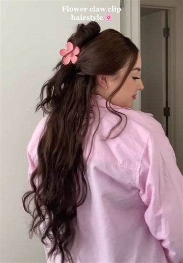 Easy Flower Claw Clip Hairstyle for Summer