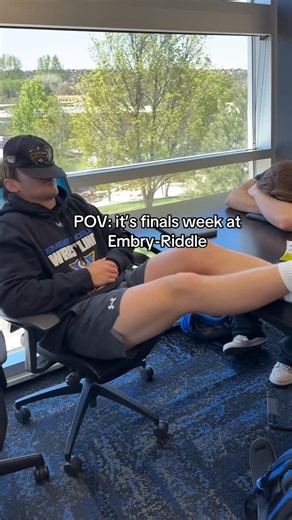 Jessica on Instagram: "The ship is sinking. Good luck to everyone on their finals! #sleepy #school #college #pilottraining #blowthisup #embryriddle @embry_riddle_prescott @gabri.ella.l.m #goerau"
