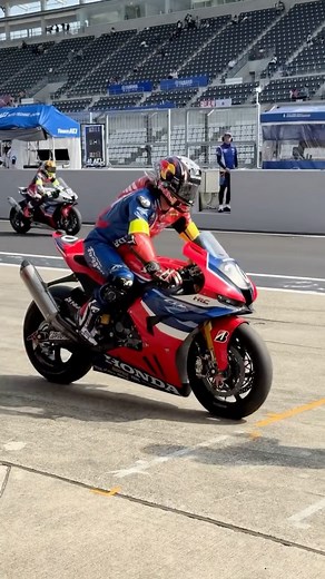 24K views · 3.6K reactions | Get ready for something special on the penultimate day of Japan Mobility Show 2025 Special demonstration run of our Suzuka 8 Hours machine — featuring a pit stop tire change, engine start-up, and a rider talk show will be held! #Honda #CBR1000RRR | HRC - Honda Racing Corporation | Facebook