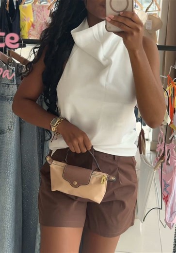 📍: Calle 32 #7-66 Barrio Centro Montería