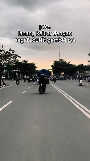 Stylish Men's Motorcycle Outfit Ideas for Urban Riders