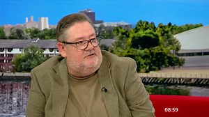 'If I made a cup of tea up north and put the milk in first, nobody would attend my funeral' Comedian Johnny Vegas was asked on #BBCBreakfast about a survey about tea https://www.bbc.co.uk/news/topics/c50nyrxjl4lt | BBC Breakfast