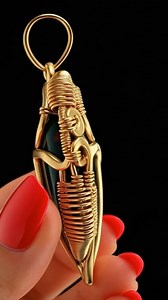 ATLAS DAS GEMAS - PEDRA DE SANGUE © Permitido compartilhar na íntegra, sem edição. Conteúdo autoral sobre gemas, pedras preciosas e joias. Se inscreva na página Atlas das Gemas e deixe seu like. | Atlas das Gemas