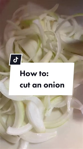 THIS is how you julienne cut an onion 🧅 #knifeskills #kitchenprep #onions #cuttingonions #hoboken #jerseycity #nj #bagels