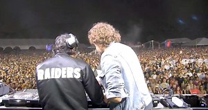 How To Play Back To Back DJ Sets (3 B2B Tips For Beginners)