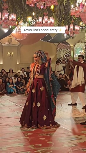 Neha Gilani on Instagram: "Amna’s magical bridal entry performance 💖👰‍♀️✨ . . . #saimrehman #amnariaz #nidarehman #wedding #shendi #bridalentry #jhalakdikhlajaa #dance #foryou #viral #trending #explore"