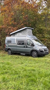 Pössl 2Win S Plus . 599 x 205 x 258 cm 3500 kg (2860 kg in ordine di marcia) 4 posti 💺 2-3-4 posti letto 🛏️ Prezzo a partire da: 57.109 € . #camper #camperonline #campingcar #rv #rvlife #van #vanlife #husbil #kastenwagen #campervan #furgonato #urlaub #autocaravana #furgo #pössl | Camperonline viaggi in camper di qualità