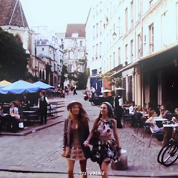 Exploring Paris with Gossip Girl's Iconic Characters