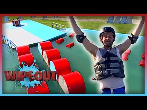 The Dizziest, Most Disorienting Wipeout Course Yet! | Wipeout