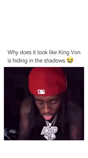frealhumor - Celebs & Steamers on Instagram: "Von lurking in the shadows 😭 King Von (born Dayvon Daquan Bennett on August 9, 1994, in Chicago) became one of the standout voices of the city’s drill music scene. Raised in the O’Block neighborhood on the South Side, he often turned his experiences there into vivid storytelling in his songs. He first broke through in 2018 with the single “Crazy Story,” which quickly drew national attention. Soon after, he signed with Lil Durk’s Only The Family (OTF
